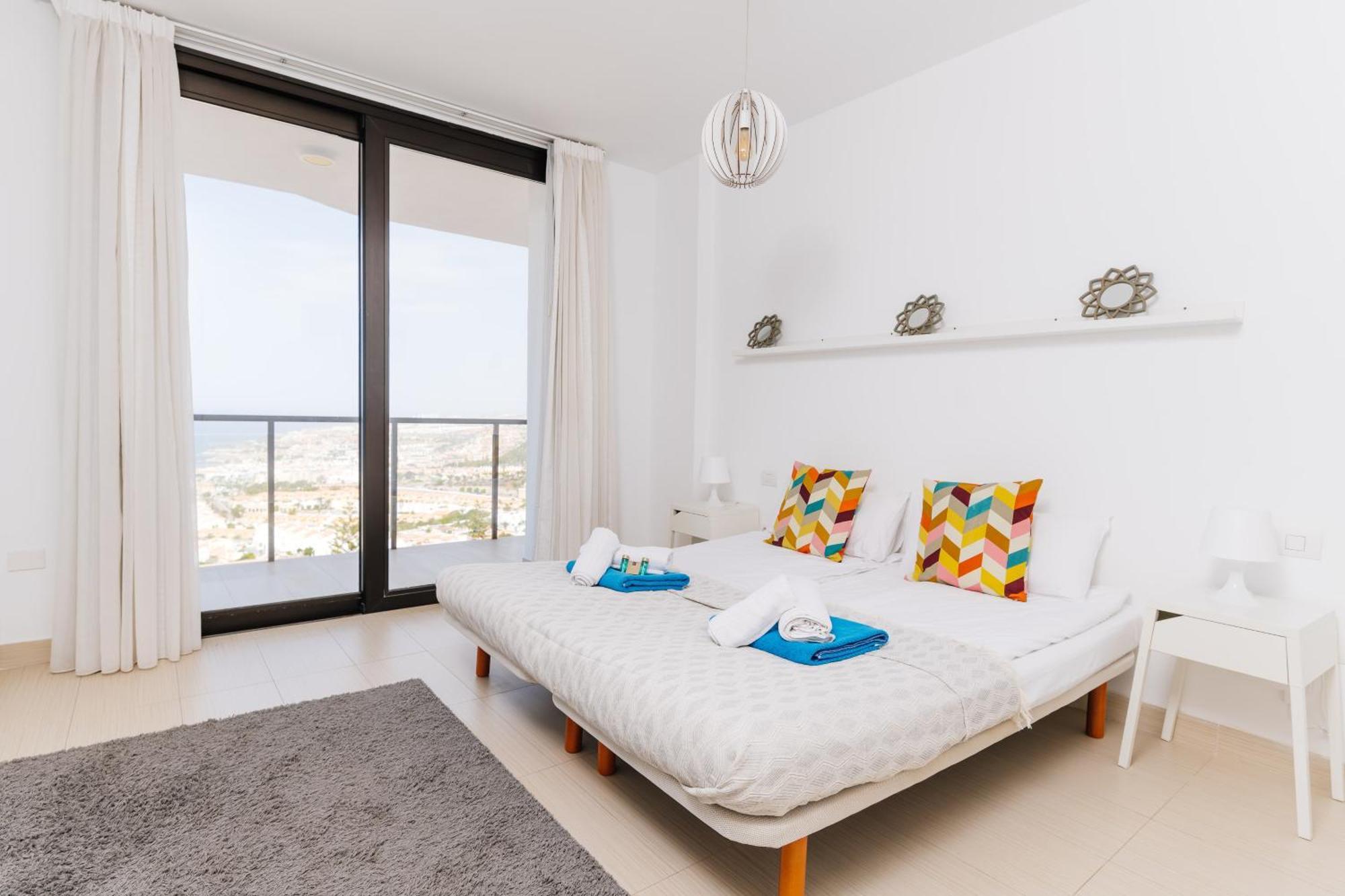 Sunset White Villa - Ocean View, Jakuzzi, Heated Pool, Air-Conditioning, Grill Playa de las Américas Buitenkant foto
