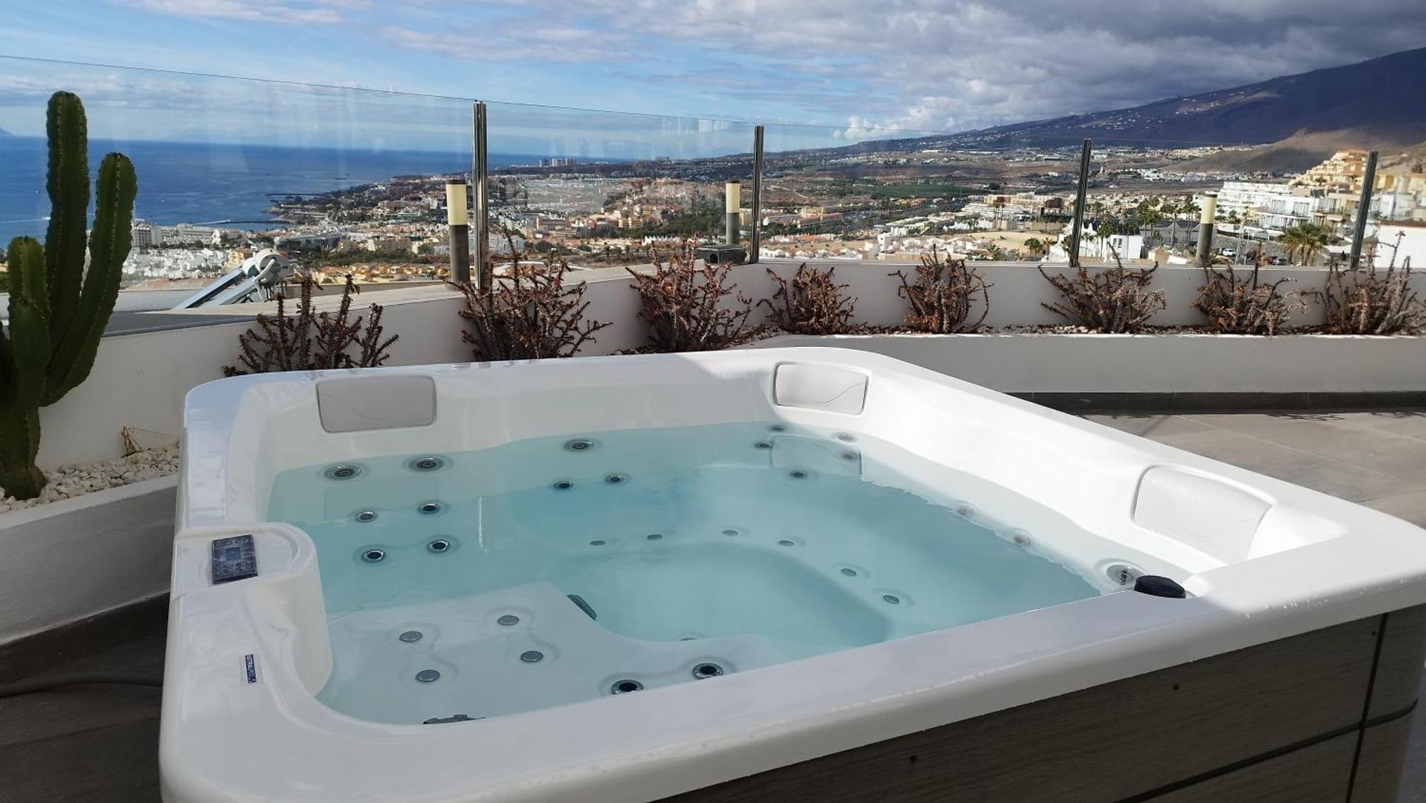 Sunset White Villa - Ocean View, Jakuzzi, Heated Pool, Air-Conditioning, Grill Playa de las Américas Buitenkant foto
